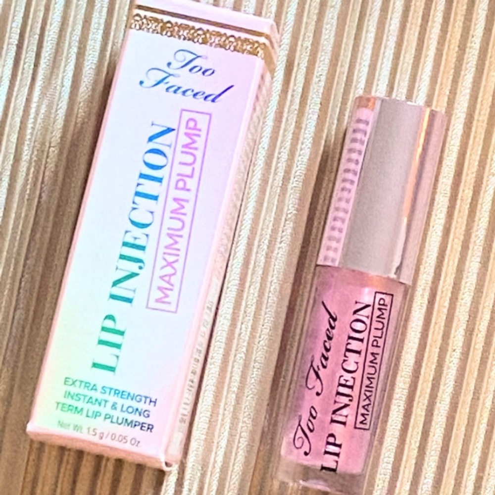 Too Faced Lip Injection Maximum Plump Lip Plumper - 1.5ml travel size